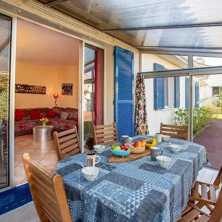 La Bruyere By Interhome * לה ברנרי-אן-רץ