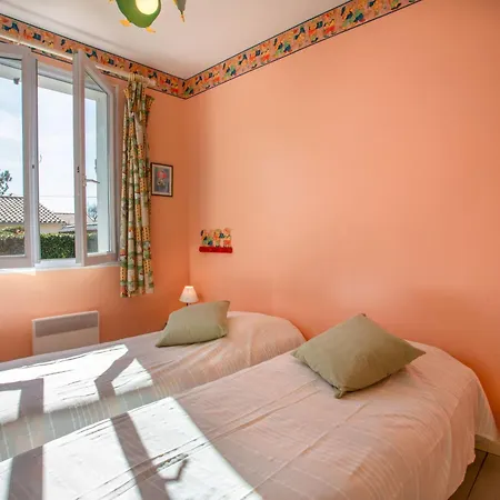 La Bruyere By Interhome Dom wakacyjny La Bernerie-en-Retz