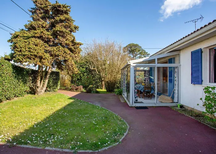 בית נופש La Bruyere By Interhome